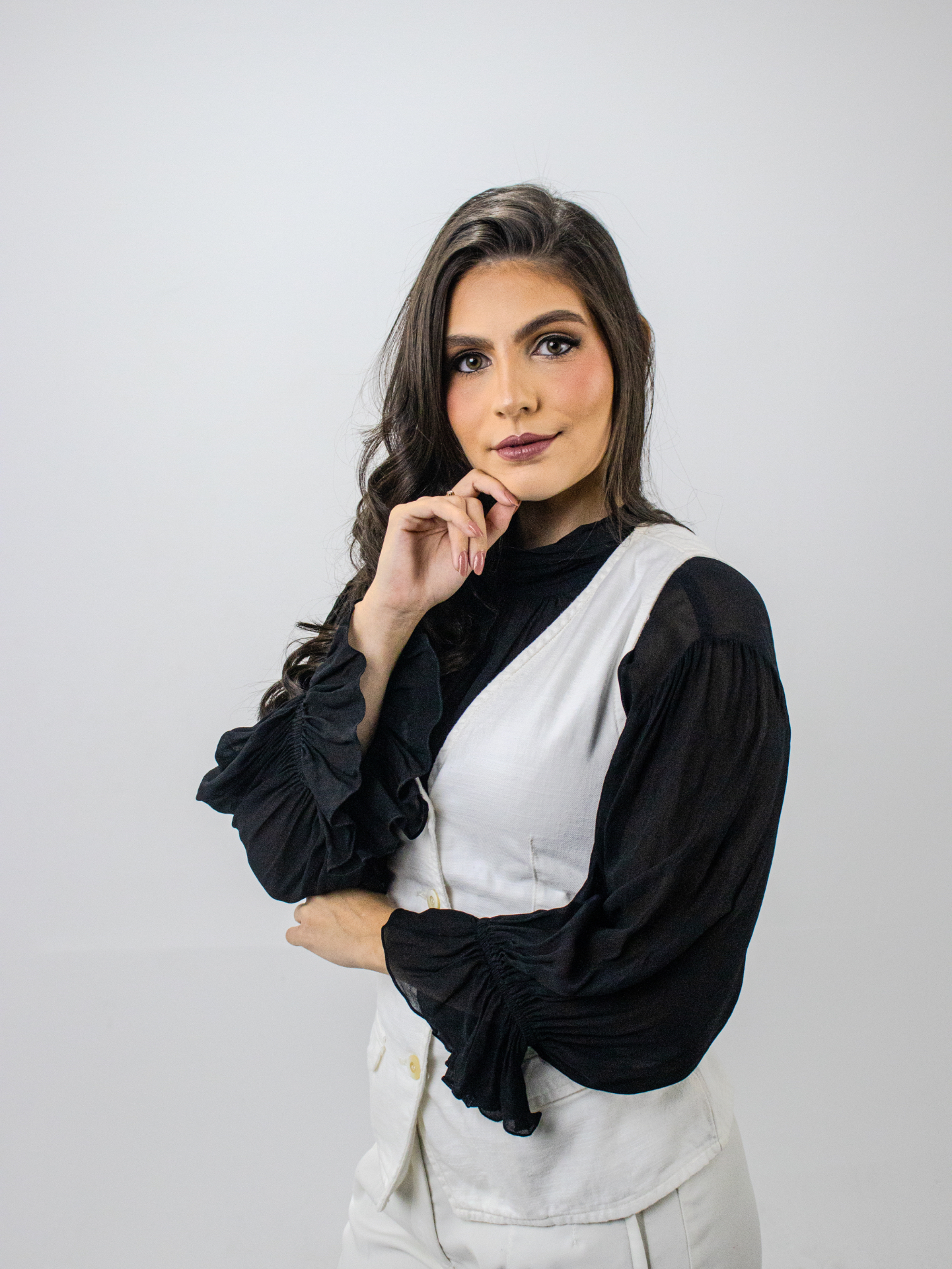 Retrato corporativo com blazer caramelo